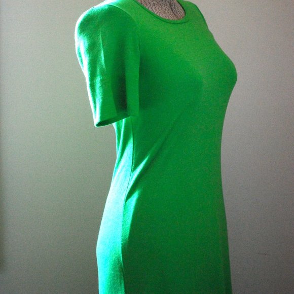 Vibrant green t-shirt summer dress (S/M) - Picture 4 of 6